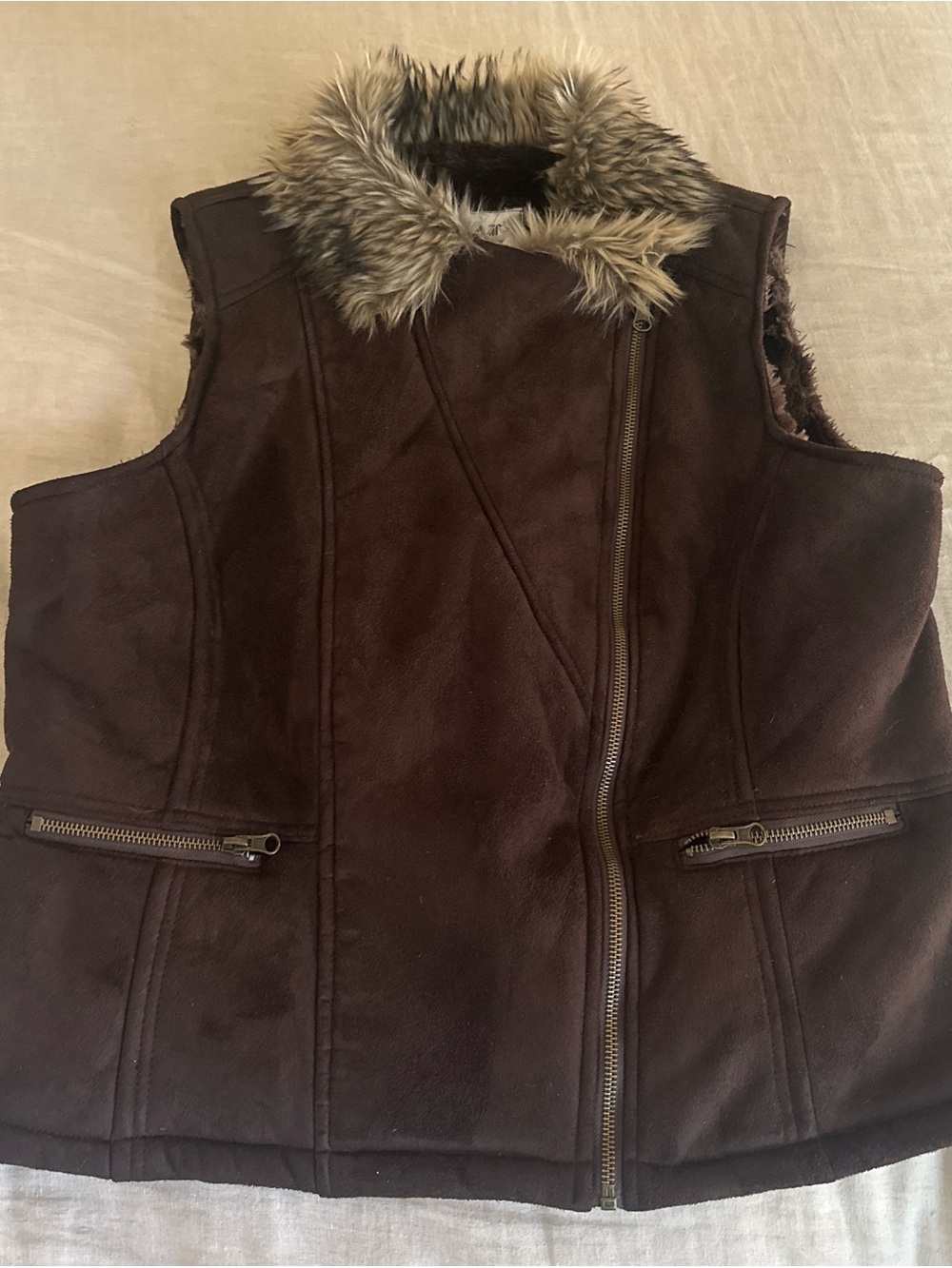 Y2K Faux-Fur Brown Vest with Fur Collar - Women’s Jacket
